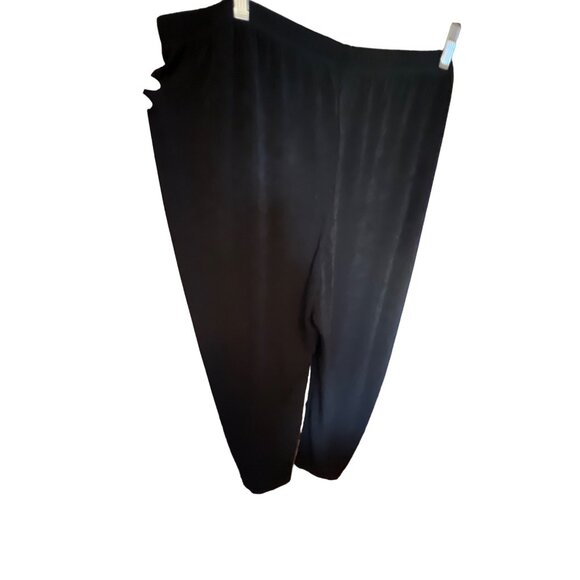 Chicos Travelers Size 4 (22/24) Black Slinky Knit Straight Leg Pull On Pants - Picture 2 of 3